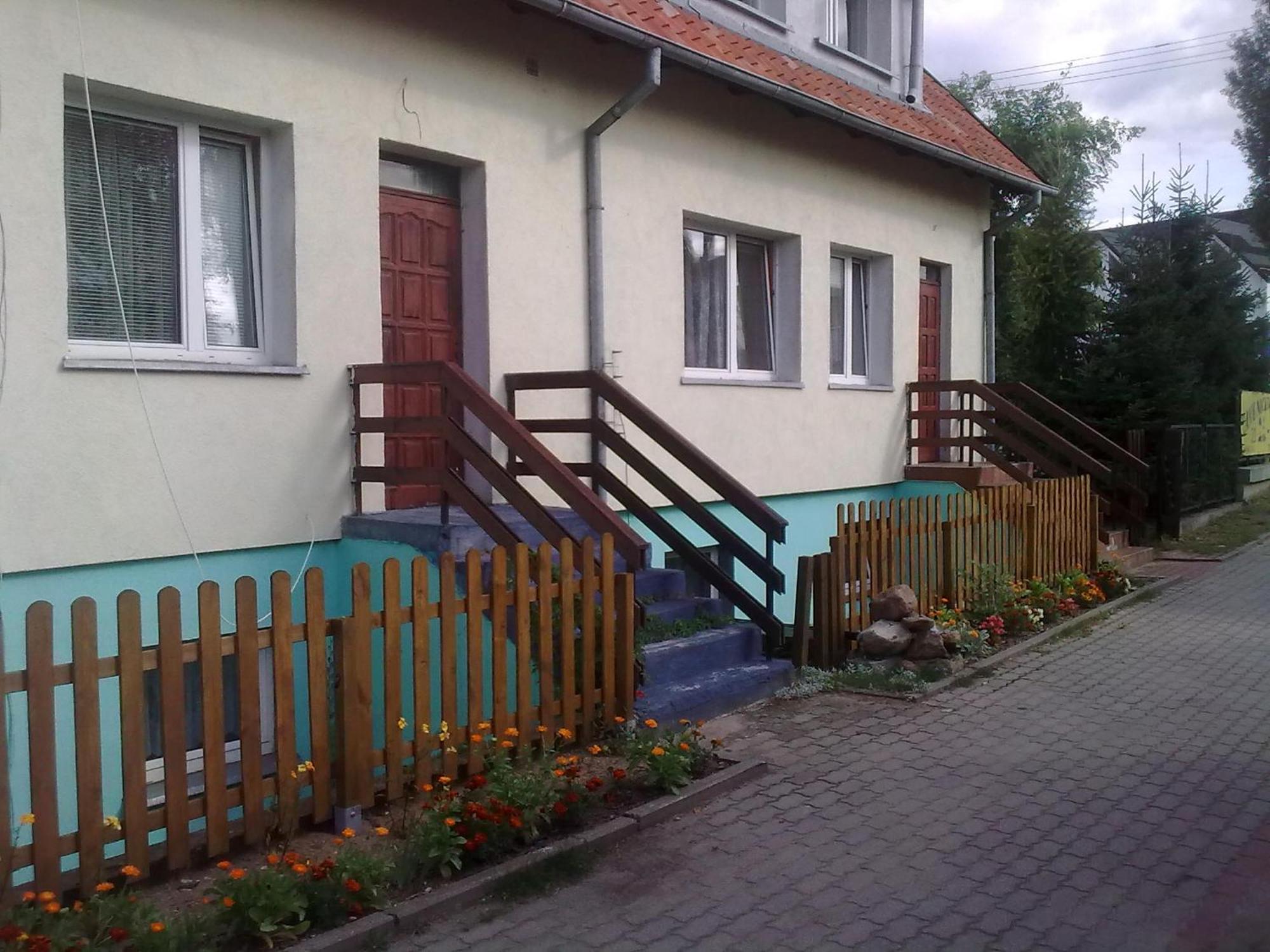 Apartamenty, Pokoje, Noclegi Pracownicze " Skarpa" Wilkasy Exterior photo