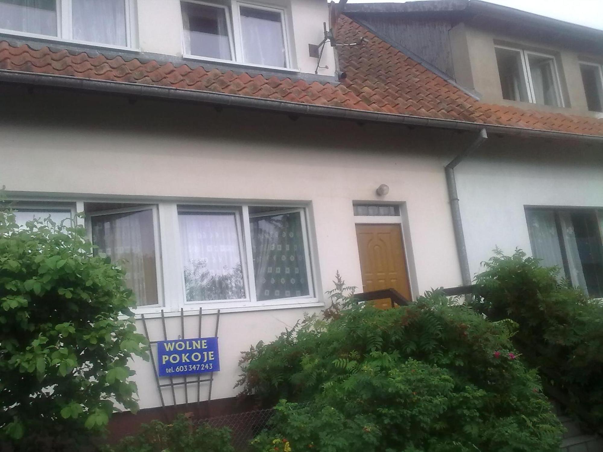 Apartamenty, Pokoje, Noclegi Pracownicze " Skarpa" Wilkasy Exterior photo